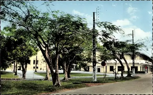 Ak Douala Duala Kamerun, La B.N.C.I., Straßenpartie