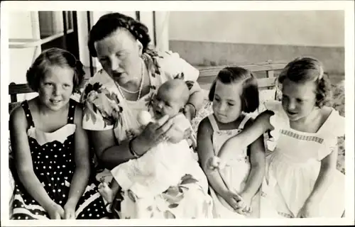 Ak Soestdijk, Königin Juliana der Niederlande, Prinzessinnen Beatrix, Irene, Margriet, Christina