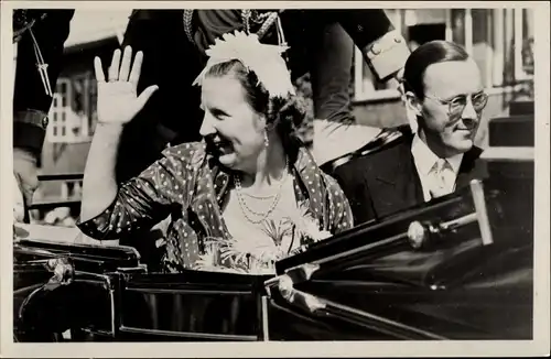 Ak Königin Juliana der Niederlande und Prinz Bernhard, Haarlem 1949