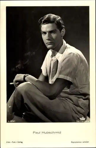 Ak Schauspieler Paul Hubschmid, Portrait, Zigarette rauchend