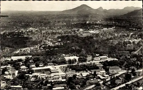 Ak Yaoundé Jaunde Kamerun, Gesamtansicht, Luftbild