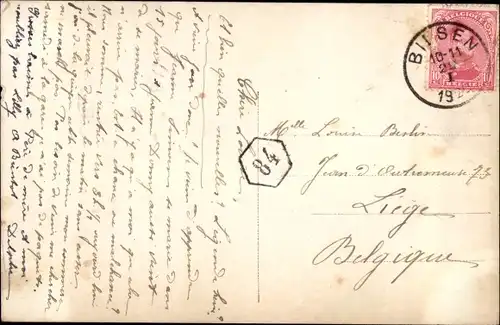 Ak Frau Klavier spielend, Noten, Blumen, Musikinstrument