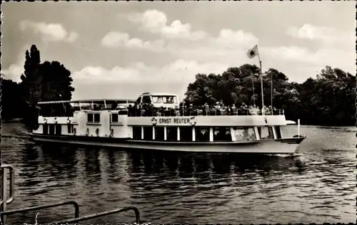 Ak Stern und Kreisschifffahrt Berlin Steglitz, MS Ernst Reuter auf der Havel vor Insel Imchen