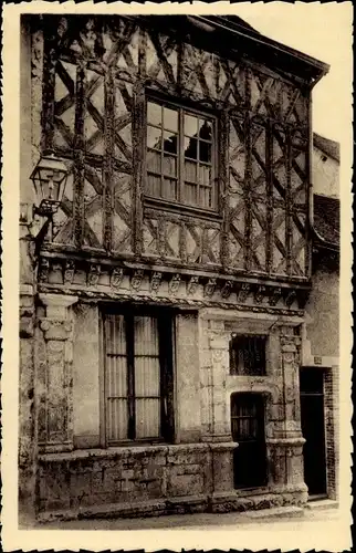 Ak Châteaudun Eure et Loir, Rue Saint Lubin, Maison de bois