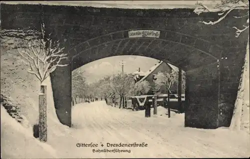 Ak Dresden Gittersee, Dresdener Straße, Bahnüberführung im Winter, Schnee