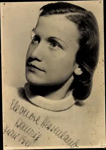 Ak Schauspielerin Eleonore Hessenland, Portrait, Autogramm