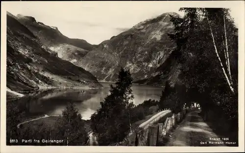 Ak Geiranger Norwegen, Wegepartie, Berglandschaft