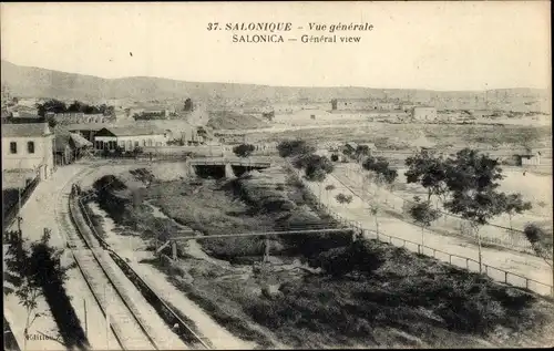 Ak Salonique Griechenland, Vue générale, Bahngleise, Blick auf den Ort