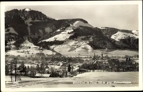 Ak Kitzbühel in Tirol, Totale, Blick gegen Hahnenkamm