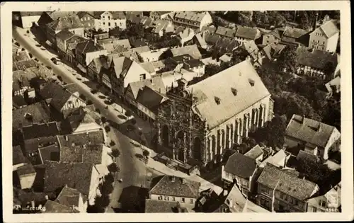 Ak Bückeburg, Teilansicht, Kirche, Fliegeraufnahme