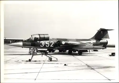 Foto Italienisches Militärflugzeug, 3 52, Lockheed F 104
