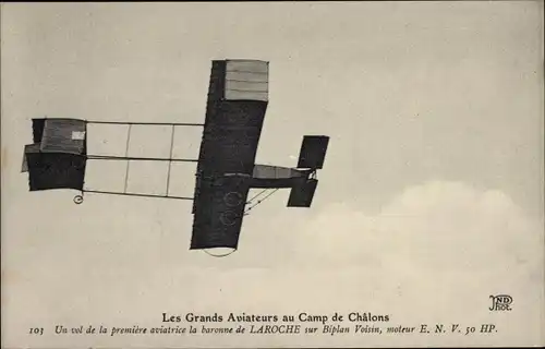 Ak Les Grands Aviateurs au Camp de Chalons, Laroche sur Biplan Voisin