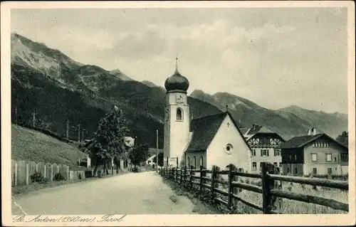 Ak Sankt Anton am Arlberg Tirol Österreich, Partie zur Kirche