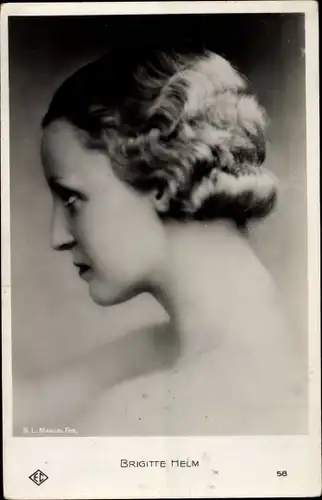 Ak Schauspielerin Brigitte Helm, Portrait