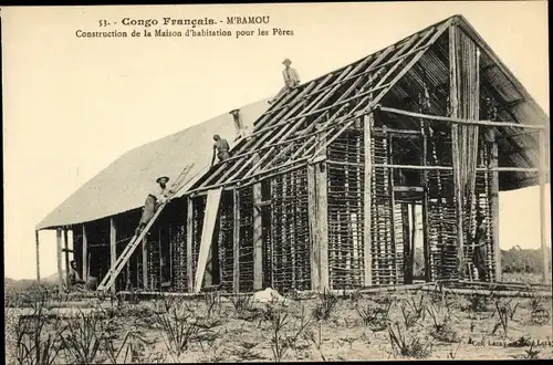 Ak Französisch Kongo, M'Bamou, Construction de la Maison d'habitation pour les Péres