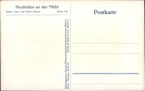 Ak Neufelden im Mühlviertel Oberösterreich, Straßenpartie, Brunnen