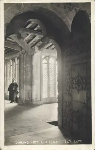 Ak Ely East of England, Cathedral, looking into Cloister