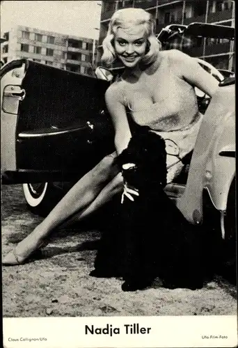 Sammelbild Schauspielerin Nadja Tiller, Portrait, Auto