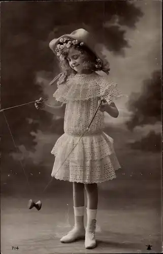 Ak Mädchen spielt mit Diabolo