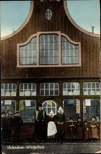 Ak Volendam Nordholland Niederlande, Winkelhuis, Trachten