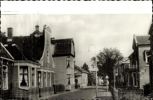 Ak Westzaan Zaanstad Nordholland Niederlande, Straßenpartie