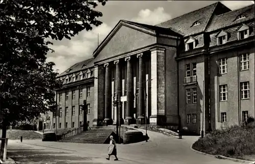 Ak Merseburg an der Saale, Krankenhaus, Eingang mit Treppe und Säulen