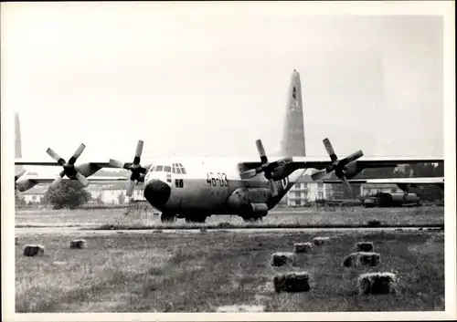 Foto Italienisches Militärflugzeug, Lockheed C 130, 46 03