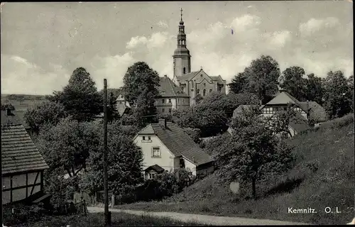 Ak Kemnitz Bernstadt auf dem Eigen Oberlausitz, Ortspartie, Kirche