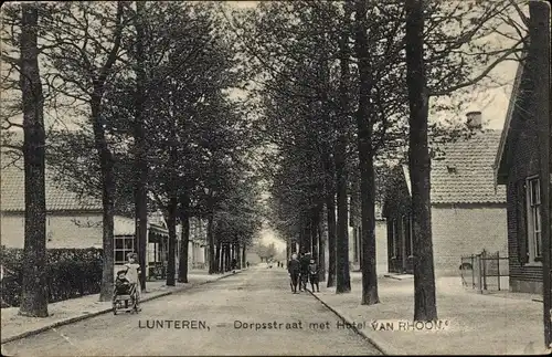 Ak Lunteren Ede Gelderland, Dorpsstraat met Hotel