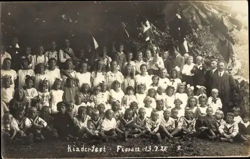 Foto Ak Fissau Eutin in Ostholstein, Kinderfest 1926, Gruppenaufnahme