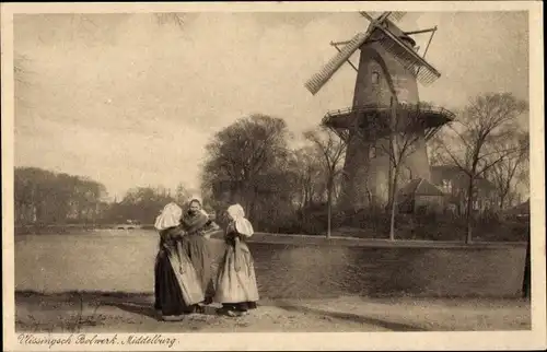 Ak Middelburg Zeeland Niederlande, Vlissingsch Bolwerk, Molen, drei Frauen in Tracht