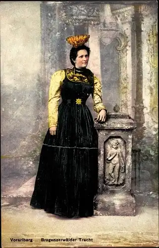 Ak Vorarlberg Österreich, Frau in Bregenzerwälder Tracht