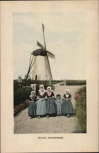 Ak Biggekerke Zeeland Niederlande, Molen, Mädchen in Volkstrachten, Windmühle