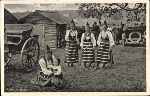 Ak Rättvik Schweden, Kyrkfolk, Frauen in schwedischer Tracht