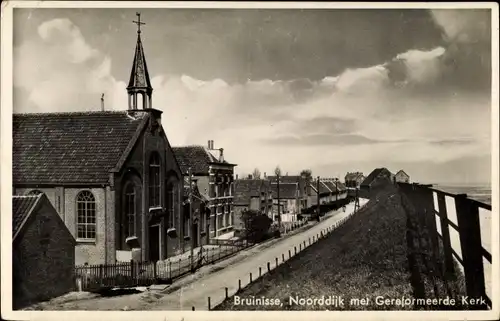 Ak Bruinisse Zeeland, Noorddijk met Gereformeerde Kerk