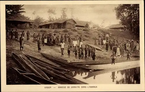 Ak Gabon Gabun, Annexe de Samkita, Dans l'Abanga, Boote, Anwohner