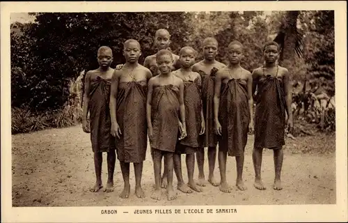 Ak Gabon Gabun, Jeunes Filles de l'Ecole de Samkita