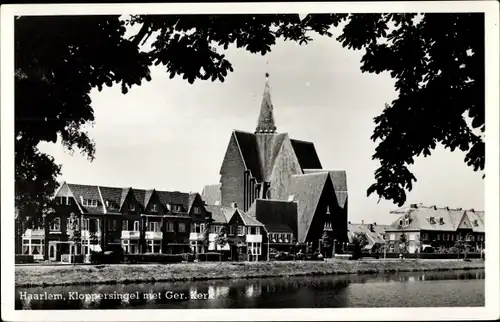 Ak Haarlem Nordholland Niederlande, Kloppersingel met Ger. Kerk