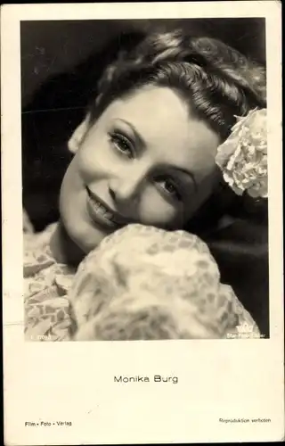 Ak Schauspielerin Monika Burg, Portrait