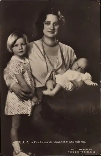 Ak Astrid von Schweden, S.A.R. la Duchesse de Brabant et ses enfants