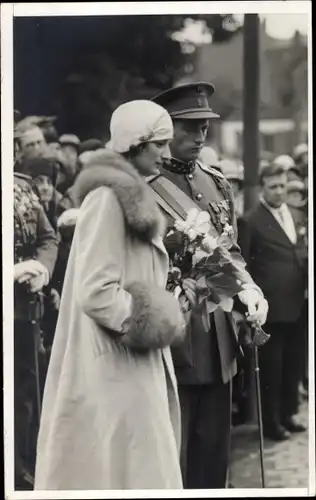 Foto Ak Königin Astrid mit König Leopold III. von Belgien, Portrait