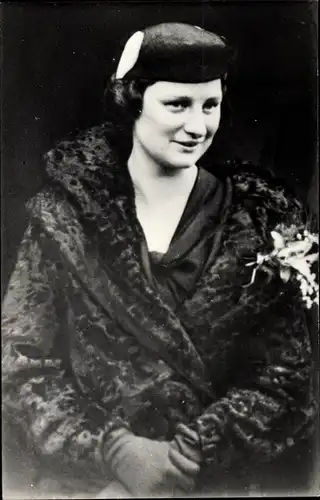 Foto Ak Königin Astrid von Belgien, Astrid von Schweden, Portrait
