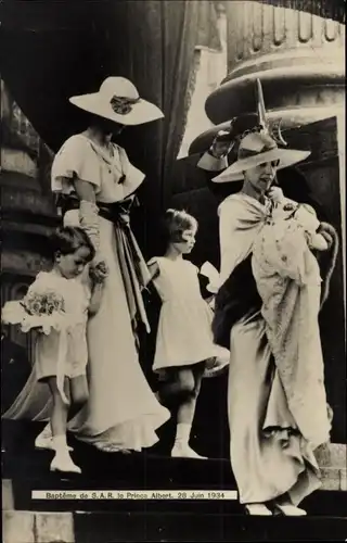 Ak Königin Astrid, Princesse Josephine Charlotte, Prince Baudouin, Bapteme de Prince Albert 1934
