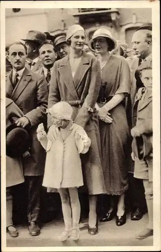 Ak Astrid von Schweden, Königin von Belgien, Princesse Josephine Charlotte