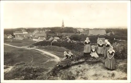 Ak Walcheren Zeeland, Eiland, Mädchen in Trachten