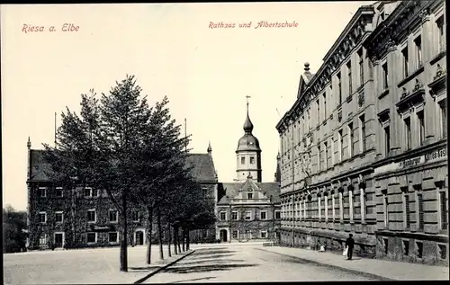 Ak Riesa an der Elbe Sachsen, Rathaus und Albertschule