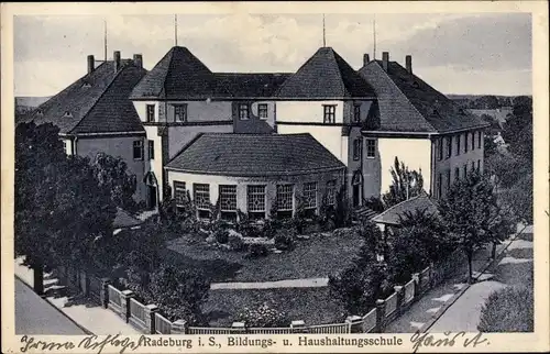 Ak Radeburg in Sachsen, Bildungs- und Haushaltungsschule