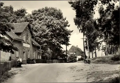 Ak Zwochau Röcknitz Thallwitz in Sachsen, Waldschänke, Motorrad