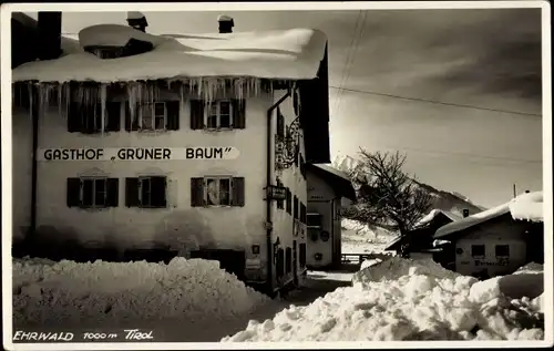 Foto Ak Ehrwald in Tirol, Gasthof Grüner Baum, Winter