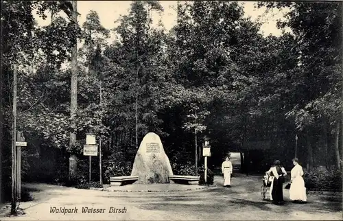 Ak Dresden Weißer Hirsch, Waldpark, Gedenkstein